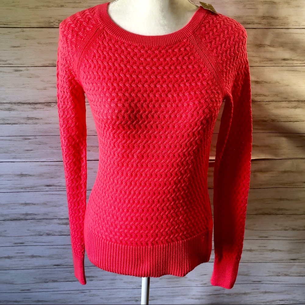 American Eagle Hot Pink Sweater- NWT